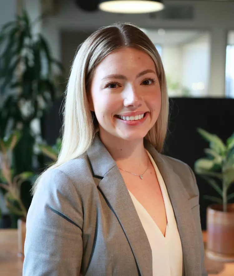 Photo of Elizabeth  Maniscalco