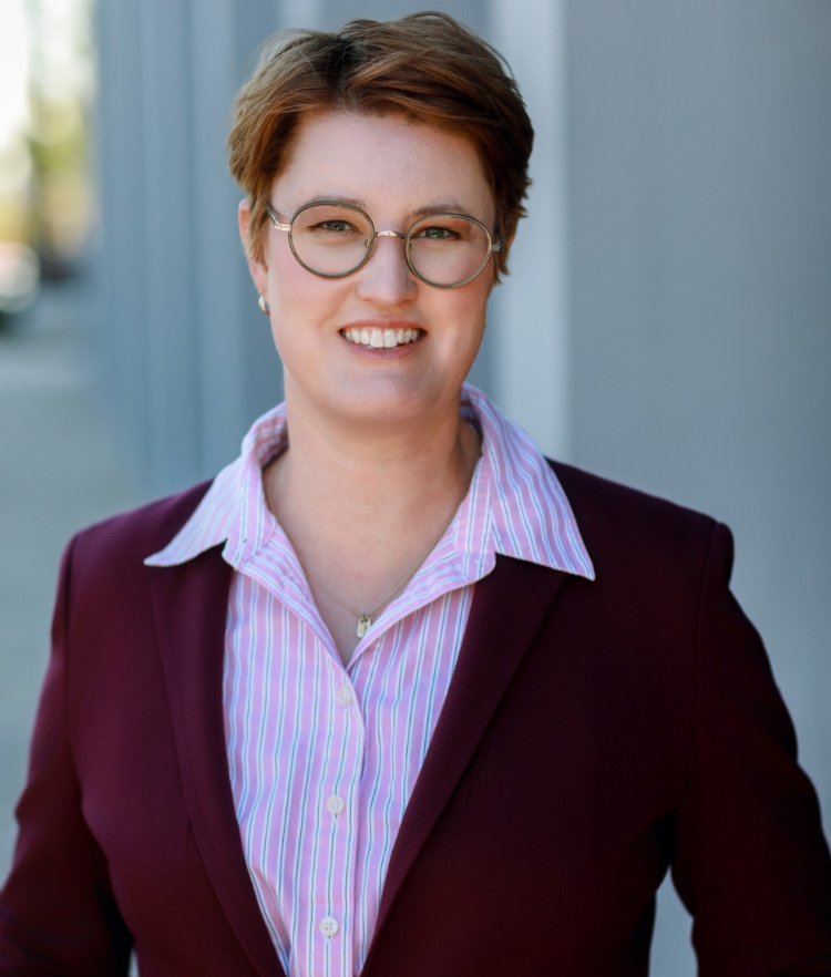 Stacy Dooley, In-House Settlement Counsel at Singleton Schreiber, San Diego office
