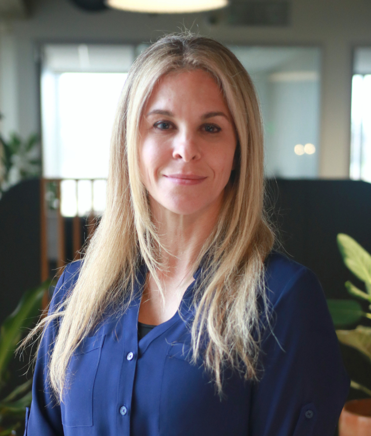 Adrian Pantoja, Singleton Schreiber Photo