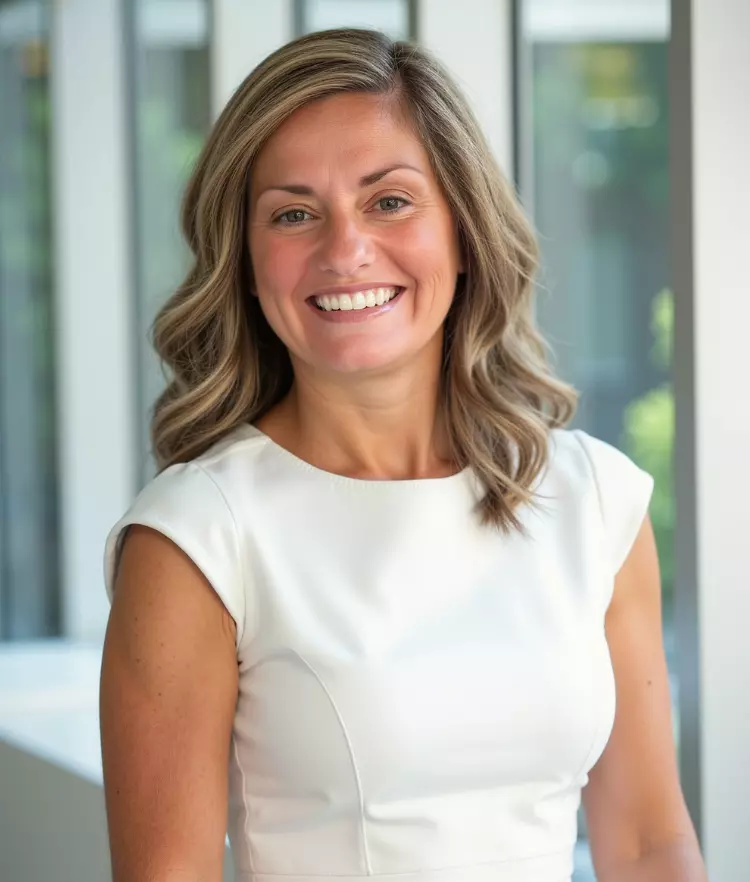 Photo of April  Tennyson