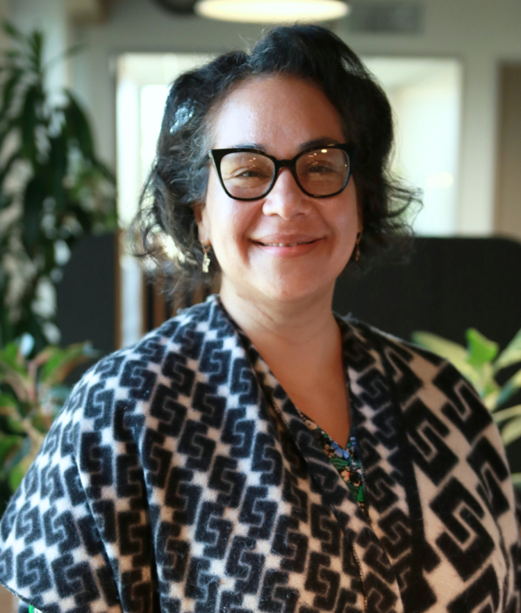 Maricela Lettieri, Singleton Schreiber Photo