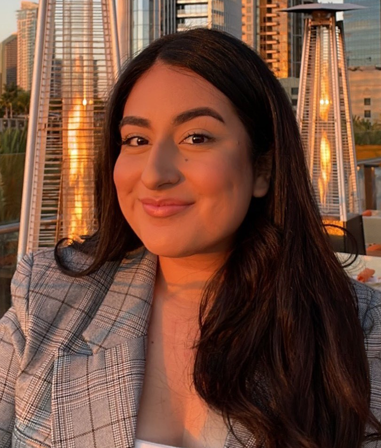 Mariana Ramirez, Singleton Schreiber Photo