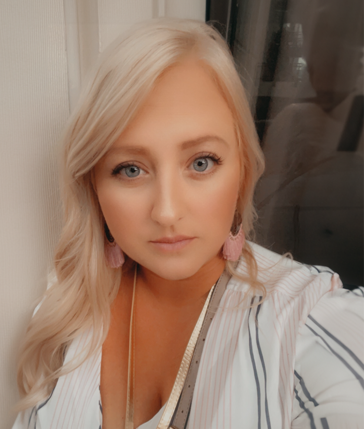 Maggie Dukes, Singleton Schreiber Photo