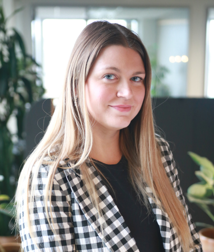 Hannah Patterson, Singleton Schreiber Photo