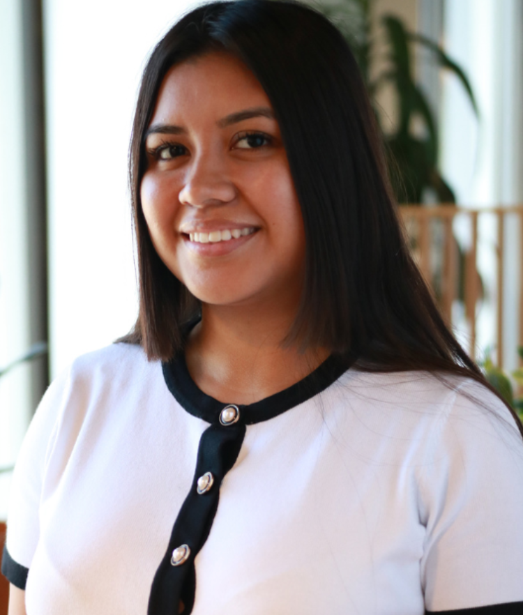 Mayleen Vega, Singleton Schreiber Photo