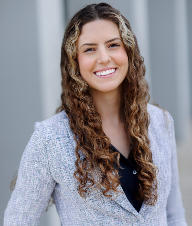 Sarah Kelly, Singleton Schreiber Photo