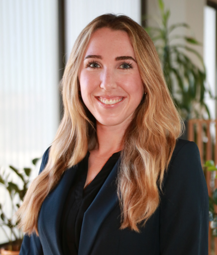 Carly Steele, Singleton Schreiber Photo