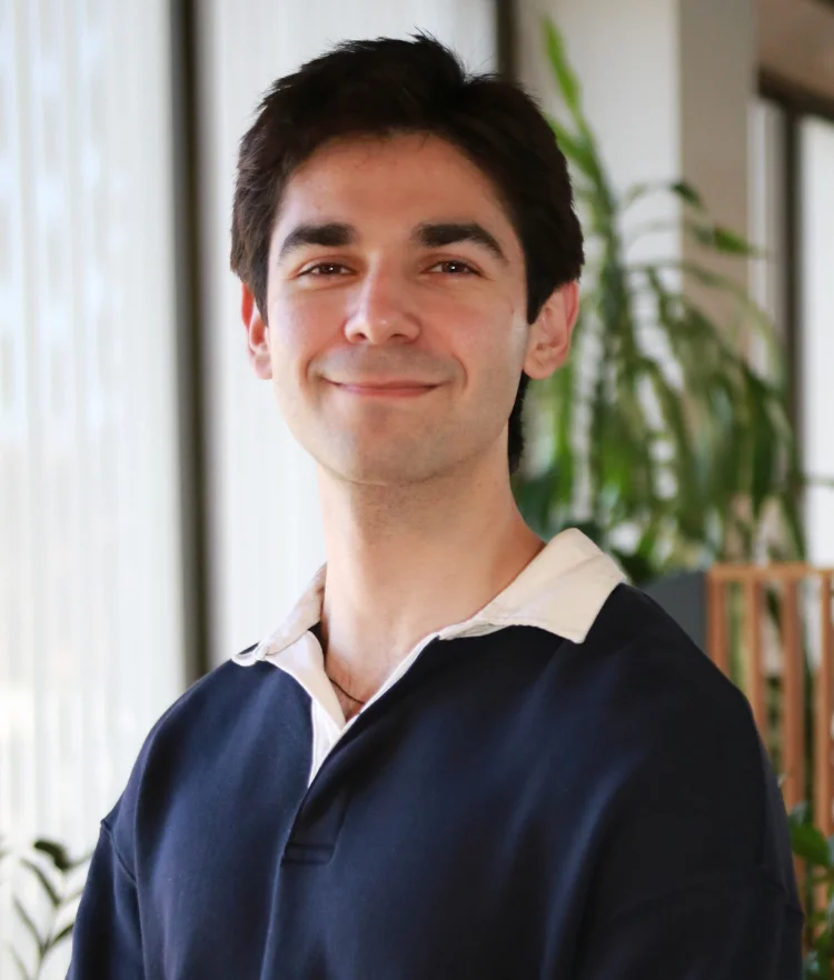 Photo of Rodrigo  Vela