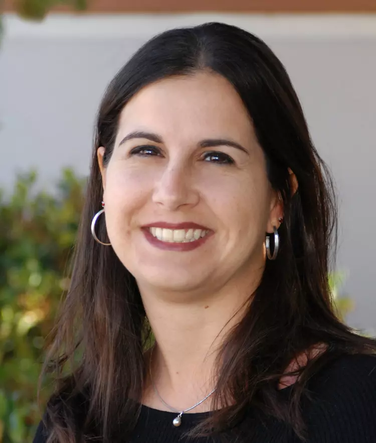 Photo of Rebecca  Siminou